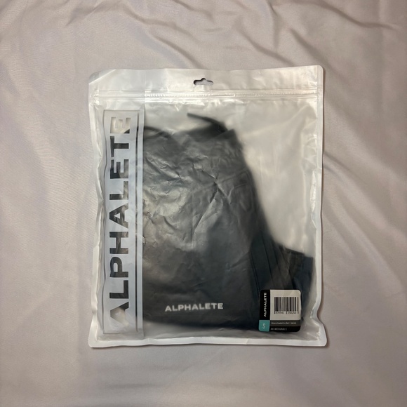 Alphalete NWT Essential‎ Core Concrete Gray Shorts- Size Small - Picture 2 of 5